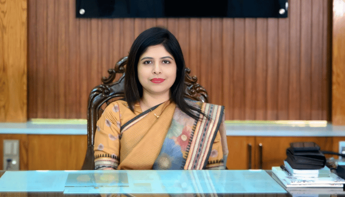 গণমাধ্যমে বক্তব্য চাইলেই ক্ষেপে যান সাতক্ষীরার ডিসি